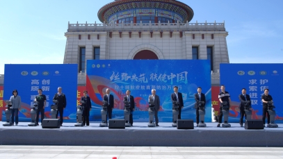 “絲路共筑 膚健中國——院士領(lǐng)航皮膚真菌防治萬里行”皮膚病義診活動在泰州舉行